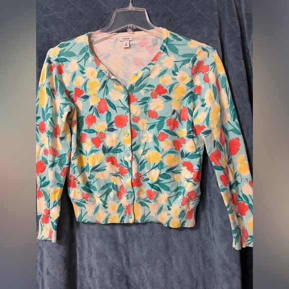 Sweaters - Women's L.L. Bean Button Down Floral Knit Sweater Size Medium